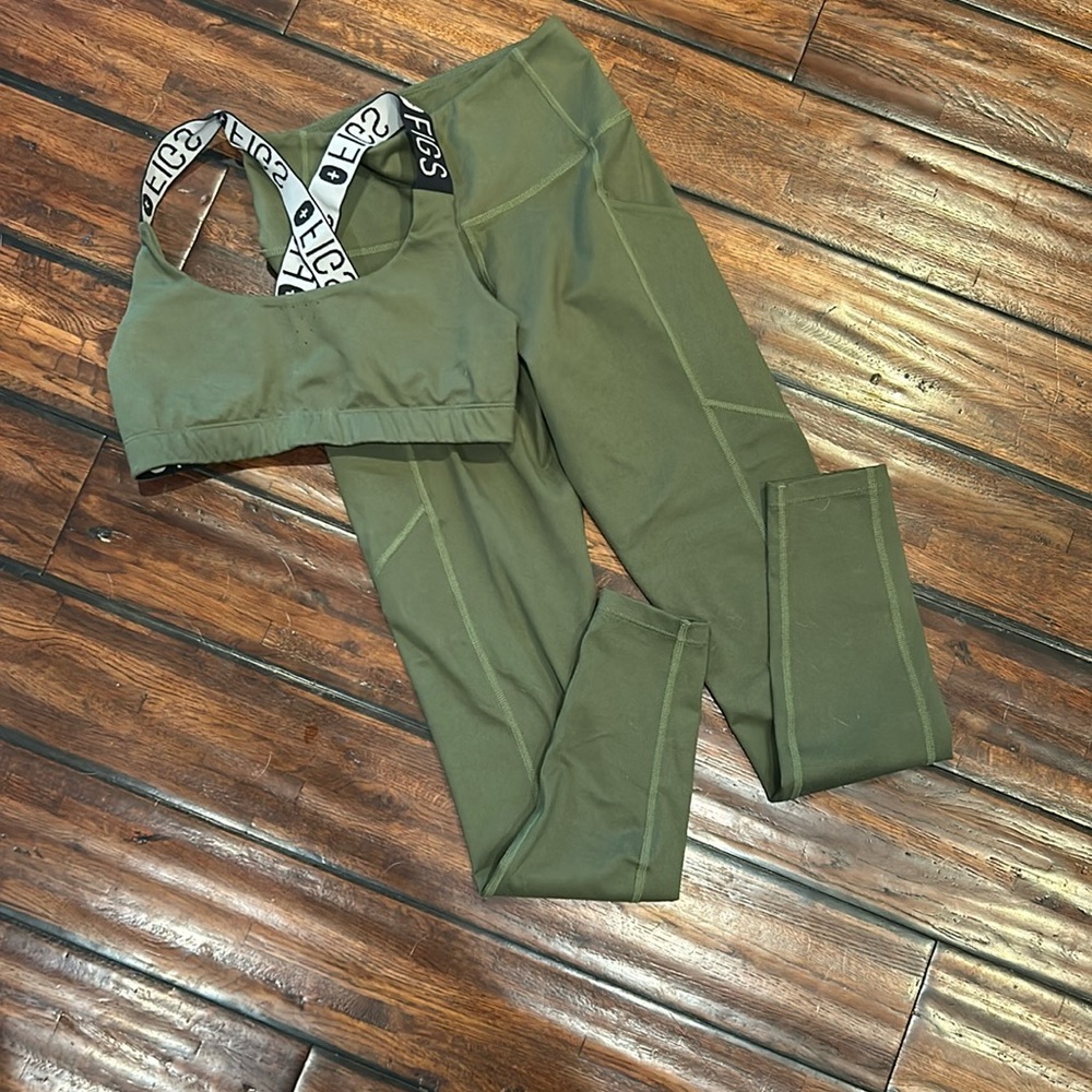 Figs work out leggings set